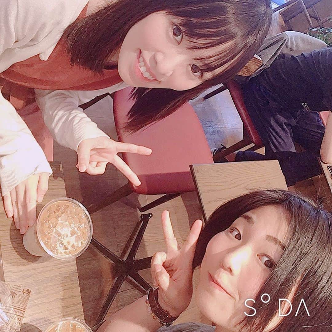紀伊さつきのインスタグラム：「カメラロール見てたら、売れっ子ナレーター#上田琴美 さんとデートしてもらったの載せ忘れてた！ リスナーさん、お待たせしました。 みなさん大好き"琴ちゃん"ですよ！ この日はプレゼント交換などもさせていただきまして☺️ わたしの好きなものや、はまっているものづくしの美味しいセットを頂戴しました💓 ことさん、いつもありがとうございます！ ・ そして。 この日ついに…うったんが自分から手を繋いでくれた記念日となりましたことをご報告申し上げます。 お写真撮らせていただけばよかった。 ・ #食いしん坊万歳 #お久しぶりデート  #ランチ #薬膳カレー #カフェ #ブーランジェリーカワ  #lunch #curry #cafe #boulangeriekawa #bread」