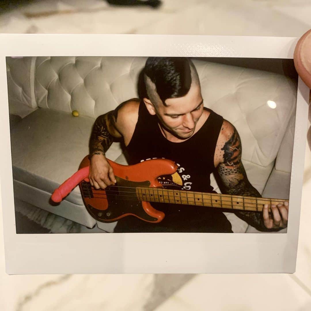 ザッキー・ヴェンジェンスのインスタグラム：「I’ve heard of cock rock 🤟🏼but this is getting reDICKulous 🎸🍆 #fendercustomshop #newrecord #alltimelow #bass #ballsy #tattoos #poloroid #makemusic #recording #california #palmdesert #dildorock」