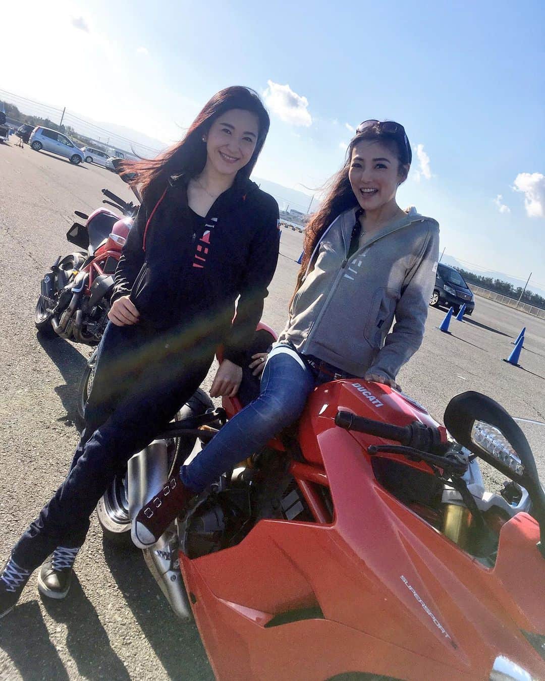 福山理子さんのインスタグラム写真 - (福山理子Instagram)「今年もワールドモトでお会いしましょう #ワールドモト #ランブレッタ #多聞恵美 #streamtrail  #ワールドモト #BMW #ホンダスーパーカブ」7月1日 13時00分 - rikofukuyama