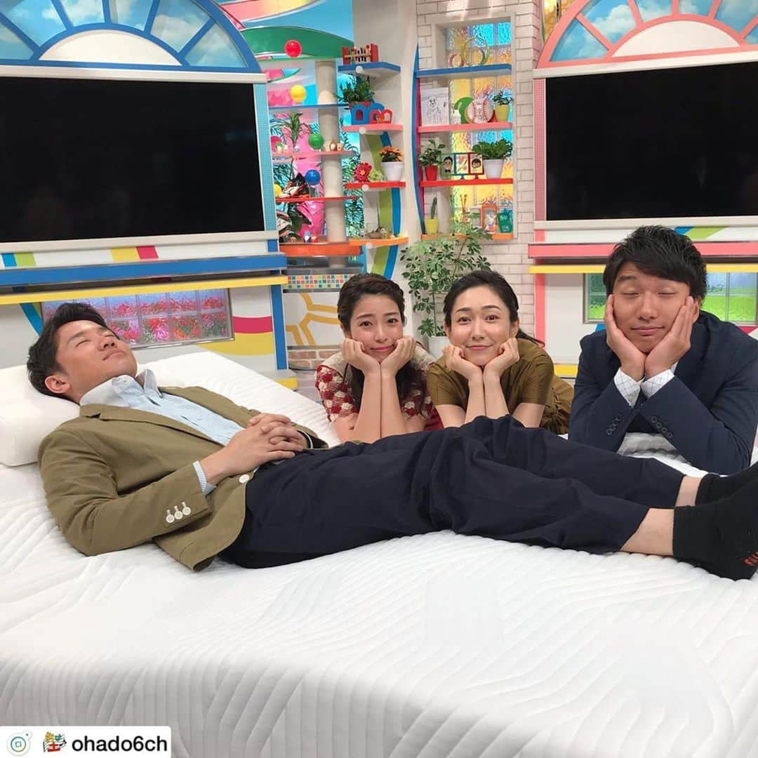 テンピュールジャパンさんのインスタグラム写真 - (テンピュールジャパンInstagram)「ABC「おはよう朝日 土曜日です」の八塚アナウンサーと小椋 寛子さんが、デンマークの工場を訪問され、6月29日（土）の「おはよう朝日 土曜日です」にて訪問の様子が放送されました。  #テンピュール #ABC #おはよう朝日土曜日です  #睡眠 #マットレス #ピロー #写真好きな人と繋がりたい #寝具 #おしゃれさんと繋がりたい #テンピュール枕 #テンピュールマットレス #テンピュールの枕 #テンピュールベッド #followme #フォローミー  #おは土 #followforfollow #フォロー募集中 #フォローバックします #宇宙好きな人と繋がりたい #NASA #熟睡 #睡眠美容 #安眠 #宇宙 #寝具ブランド #睡眠は大事」7月1日 13時08分 - tempurjapan