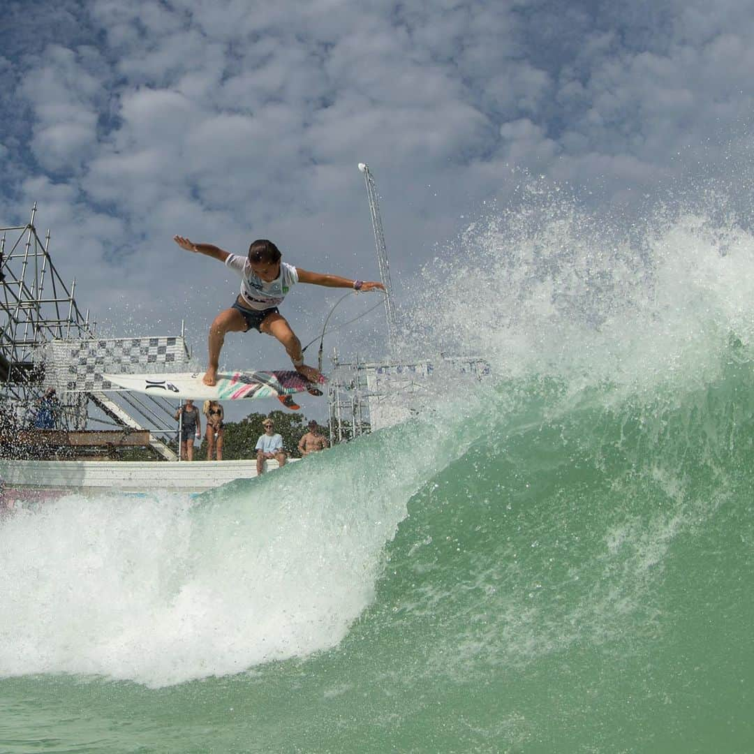 Surf Magazineさんのインスタグラム写真 - (Surf MagazineInstagram)「Yesterday we feasted on flight, today we spit out the bones. Follow the link in our bio for a comprehensive photo essay from Stab High 2.0, as anchored by the peerless imagery of @tomcarey (and @jimmicane with the Beach Head image of Ian Crane) contextualized by our head judge @unholypotato. A massive and genuine thanks to all those who help support this event (whether you were physically there or watching the livestream). Stab High is our labor of love, and we couldn’t do it without you. @vanssurf | @monsterenergy」7月1日 13時17分 - stab