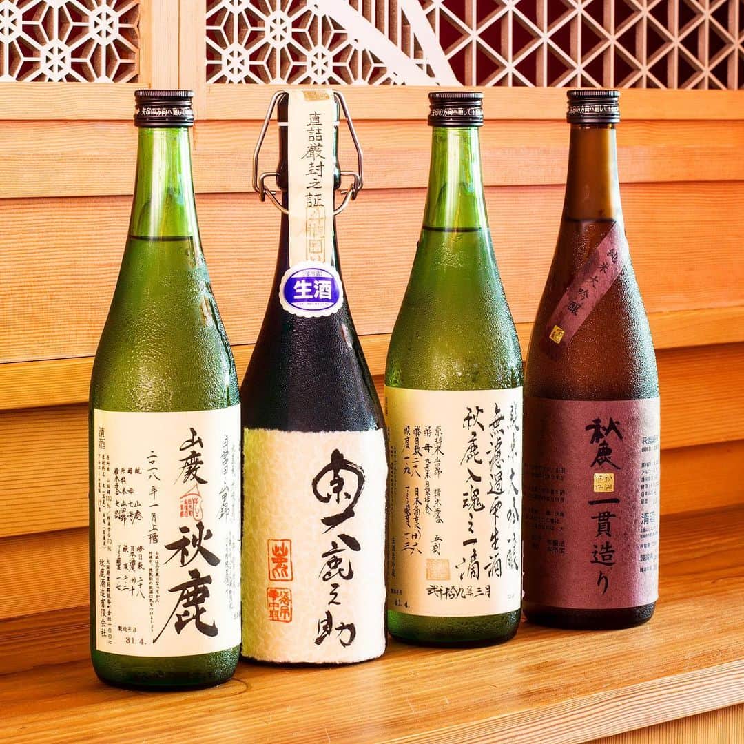 The Westin Osaka （ウェスティンホテル大阪）さんのインスタグラム写真 - (The Westin Osaka （ウェスティンホテル大阪）Instagram)「日本料理「はなの」で『G20 大阪サミット』政府主催の夕食会にて提供された乾杯酒などをご用意しております。 今回選ばれた秋鹿酒造は、大阪を代表する蔵元の一つで、自社畑にて山田錦を栽培しております。 夏は無農薬の米作り、冬は酒造りと、一貫製造にてこだわりの 日本酒を造っています。 程よい酸味と旨味が溶け合い、和食との相性が抜群です。 . . —————————————————⠀ #はなの #日本料理 #会席 #寿司 #鉄板焼 #天婦羅 #大阪 #osaka #梅田 #umeda #秋鹿 #G20 #G20大阪サミット #政府主催夕食会 #秋鹿酒造 #日本酒 #sake #秋鹿一貫造り #乾杯酒 ————————————————— ⠀ Tag @westinosaka to share your image with us. ⠀ ⠀⠀ #WestinOsaka #ウェスティンホテル大阪」7月1日 13時29分 - westinosaka
