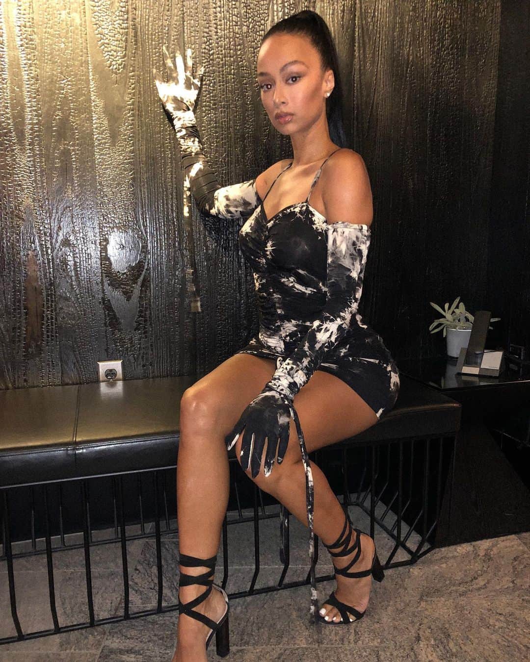 Draya Micheleさんのインスタグラム写真 - (Draya MicheleInstagram)「What music video did you wanna be in growing up ? Mine was BIG PIMPIN 🥺」7月1日 13時48分 - drayamichele