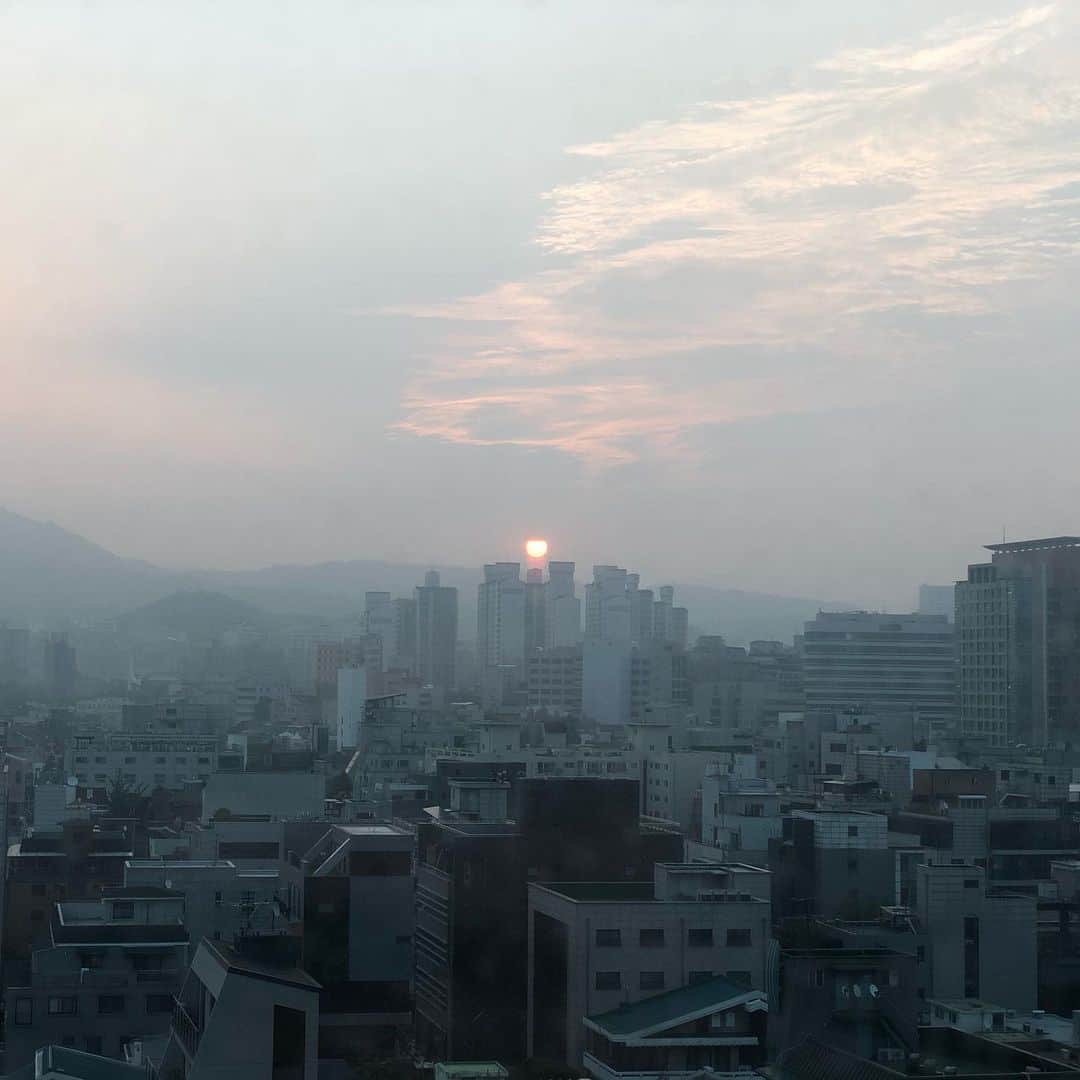 Bunta さんのインスタグラム写真 - (Bunta Instagram)「Memories of Korea!!!! #totalfat #riotkidz #sonicstones  #korea #souel」7月1日 13時49分 - buntatf