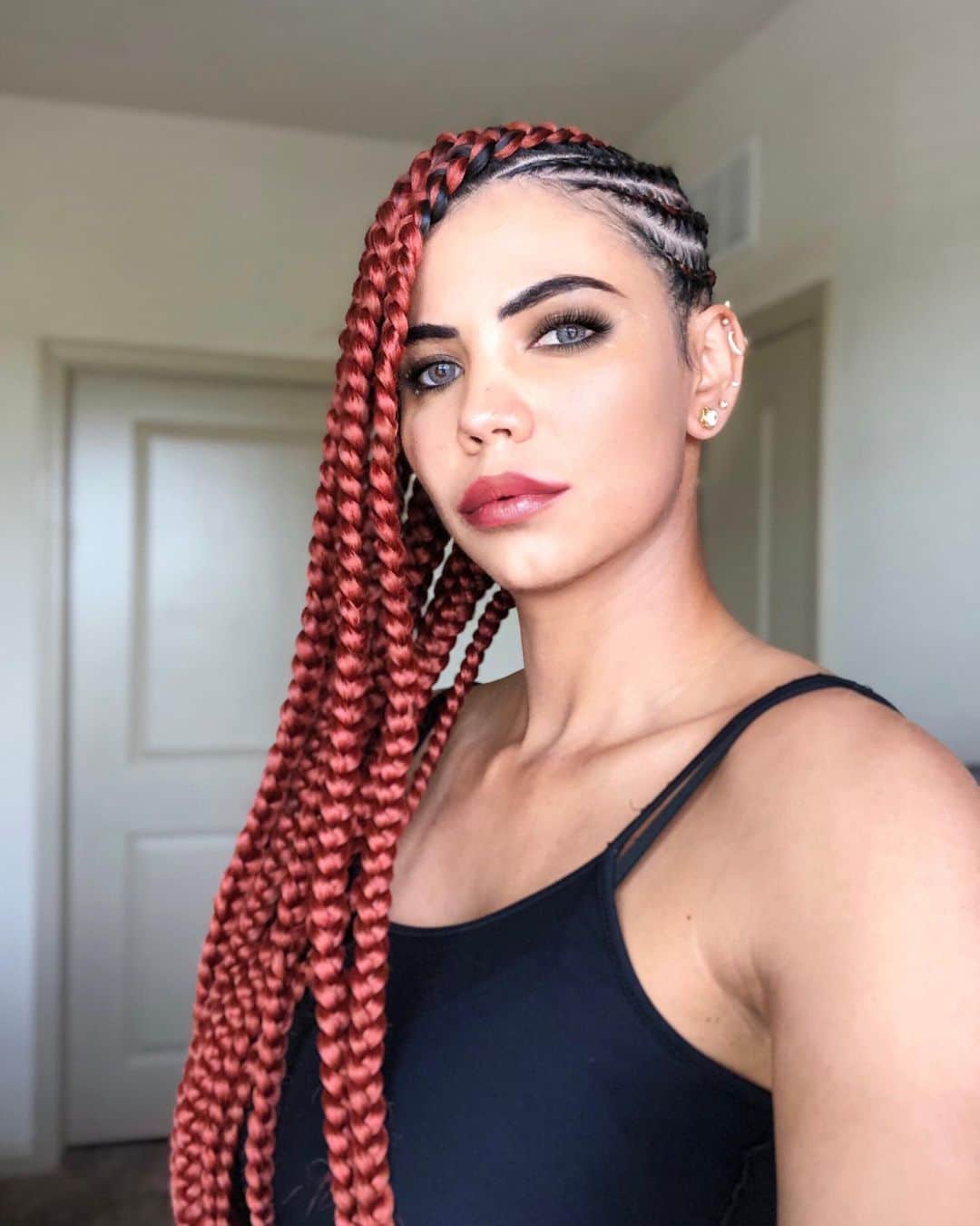 サミラ・ニコレットのインスタグラム：「New hair. Who dis?」