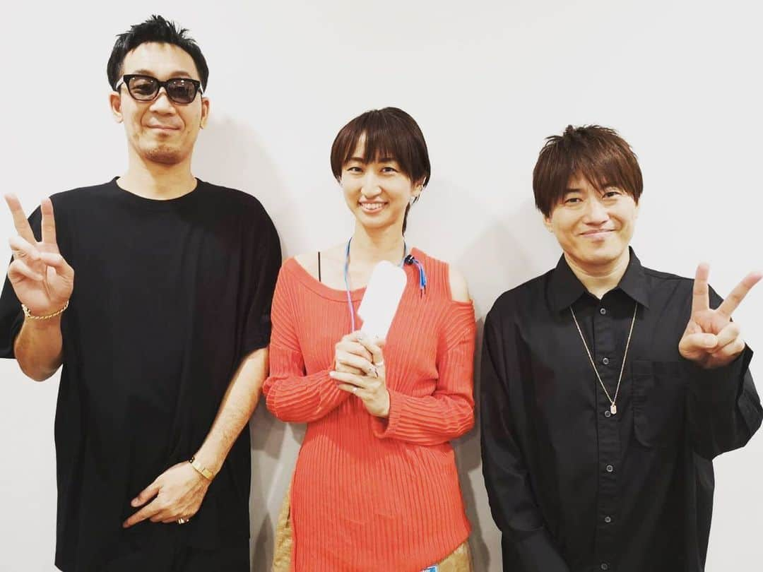 Ms.OOJAさんのインスタグラム写真 - (Ms.OOJAInstagram)「昨日はコブクロさんのATBツアーにお邪魔しました。 . 名曲だらけのセトリ、歌声、演出、MC、すべてがまっすぐにズバーーーッと心に響いてきて、 . ステージから大きな大きな愛をたくさんもらった気がして、気づいたら涙が。声が。笑顔が。自然に湧き出ていました。 . なんなら冒頭から泣いてました。 . . 本当にありがとうございました！ めちゃくちゃ元気になれました！！ . コブクロさいこーー！！！ . #コブクロ #ATB #atbツアー #さいたまスーパーアリーナ #感動の嵐」7月1日 14時32分 - msoojafaith