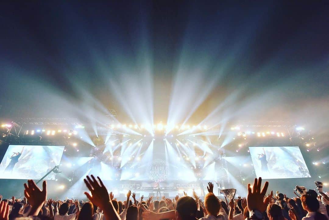 DOBERMAN INFINITYのインスタグラム：「FUKUOKA MUSIC FESにご来場頂いた皆さんありがとうございました‼️ ヤフオクドームの一体感は凄かったです✨  #DOBERMANINFINITY #5IVE #FUKUOKAMUSICFES #アリーナツアー九州が無くてごめんなさい #静岡 #横浜 #大阪 でお待ちしています」