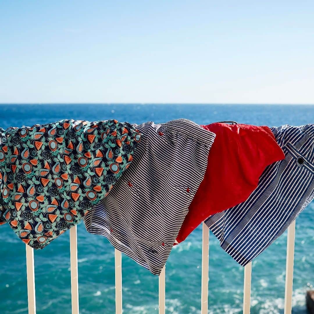 ファッソナブルさんのインスタグラム写真 - (ファッソナブルInstagram)「Have you found your new swim shorts yet? Discover our new spring summer collection online and in stores now. #Façonnable #FrenchRiviera #SpringSummer19 #Swimshorts #CôtedAzur #Nice」7月1日 15時00分 - faconnable