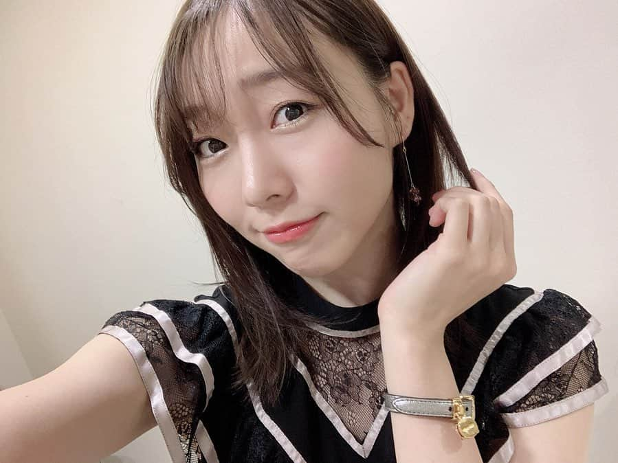 須田亜香里さんのインスタグラム写真 - (須田亜香里Instagram)「6月28日(金) 月一レギュラー 東海テレビ【スイッチ】 スイッチは恒例の私服出演。 この日は原宿でマネキン買いしたワンピ。 ベルトやアクセは家にあるちょっぴり背伸びしたものにして、高見えになるようバランス取ってみたよ。  #スイッチ @thk_switch  #私服 #黒ワンピース #高見えコーデ #須田亜香里の服」7月1日 15時28分 - akarisuda