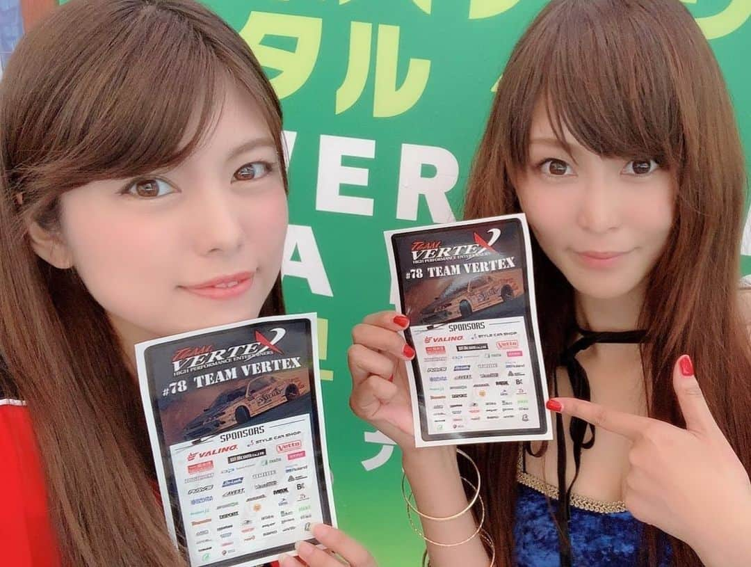 小野さゆりさんのインスタグラム写真 - (小野さゆりInstagram)「2019年D1GP TEAM VERTEX VALINO 初戦10位、第2戦6位、総合7位でした！  スポンサーの皆様、応援してくださいましたお客様ありがとうございました！  個人スポンサーや、企業様のご協力まだまだおまちしています✨  今期のロゴのHigh performance entertainersって言葉だいすき✨  魅せるぜ頂点✨  えびちゃんが私も考えてたVERTEX(頂点)ポーズ打ち合わせもなんもしてないのにしてて嬉しい(≧∀≦)✨ #レースクイーン #raceQueen #JAPAN #japanese #japanesegirl #モデル #model #小野さゆり #グラビア #gravure #sexy #コスチューム #vertex #上野高広 #ドリフト #drift #D1GP #vertexraceQueen  #model  #衣装デザイン #デザイン #コスチューム #costume #costumedesign #cat #猫耳」7月1日 15時43分 - sayuriono0301