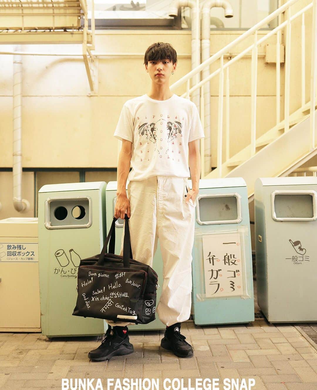 Droptokyoさんのインスタグラム写真 - (DroptokyoInstagram)「BUNKA FASHION COLLEGE SNAP  @bunka_fc  #文化服装学院 #bunkafashioncollege#pr#streetstyle#droptokyo#tokyo#japan#streetscene#streetfashion#streetwear#streetculture#fashion#shibuya#shinjuku Photography: @drop_tokyo」7月1日 15時57分 - drop_tokyo