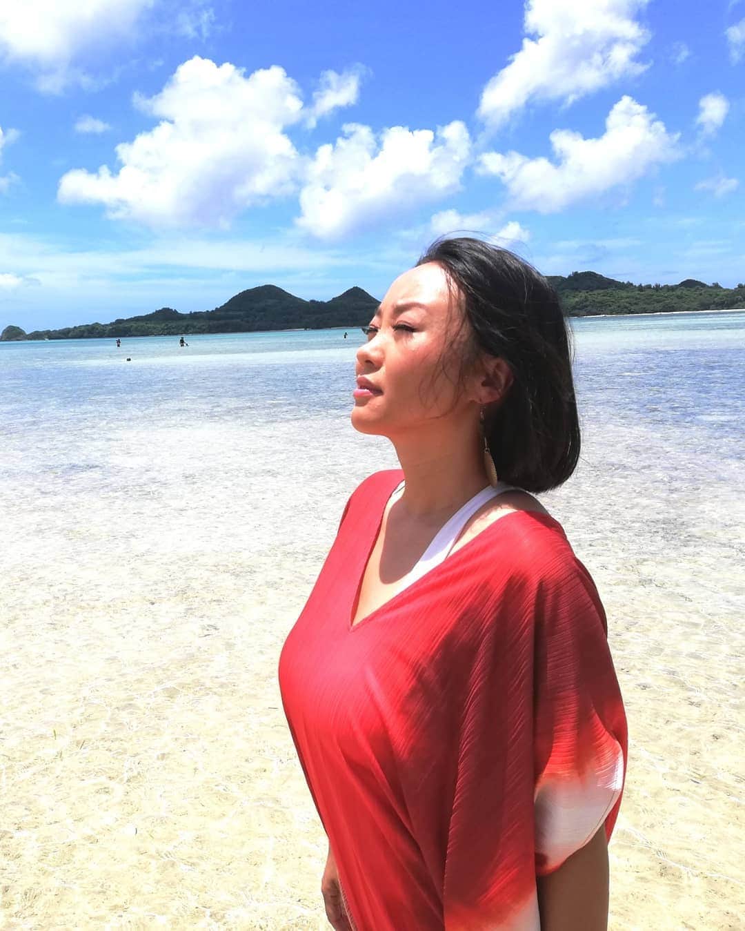 COMA-CHIさんのインスタグラム写真 - (COMA-CHIInstagram)「☀☀☀ #石垣島 #底地ビーチ #beach🌊 #beautifulocean #japantrip #neighborhood #beachgirl」7月1日 16時08分 - coma_chi