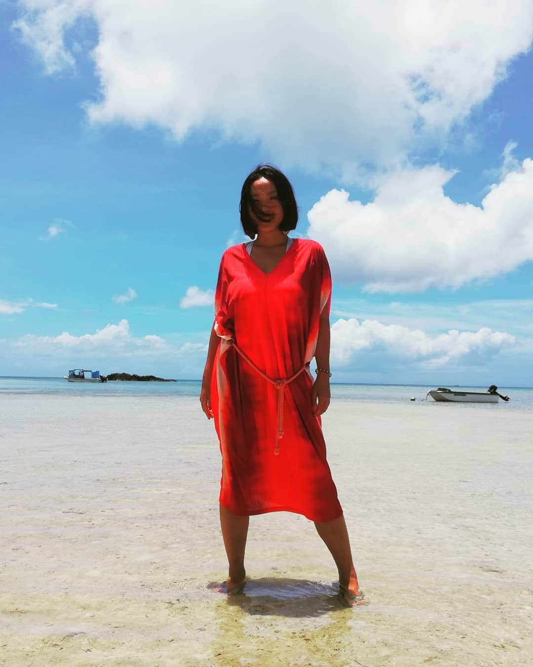 COMA-CHIさんのインスタグラム写真 - (COMA-CHIInstagram)「☀☀☀ #石垣島 #底地ビーチ #beach🌊 #beautifulocean #japantrip #neighborhood #beachgirl」7月1日 16時08分 - coma_chi