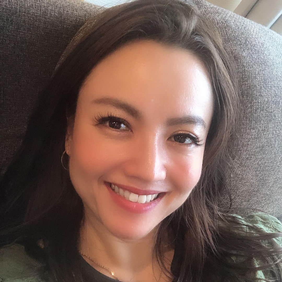 松澤由美さんのインスタグラム写真 - (松澤由美Instagram)「Ola Boa tarde ^ - ^  え。 いよいよ今週 ブラジルです⭐️🇧🇷⭐️ まだ準備出来てないけどぉおおおw みんなに会えるのを楽しみにしています❤️ Estou ansioso para ver todos no Brasil.  #singerlife #brazil #anisong #yumimatsuzawa #af2019 #ポルトガル語」7月1日 16時05分 - yumimatsuzawa