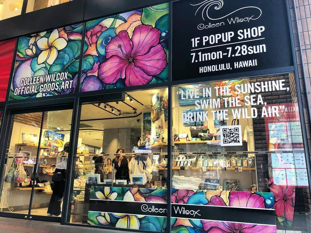 ラレイアさんのインスタグラム写真 - (ラレイアInstagram)「🌺 本日より渋谷モディ1Fにて Colleen Wilcox POP UP SHOPが🆕OPEN😍✨ ・ 7/1 mon - 7/28 sunまでの期間限定開催です😊‼︎ ・ 目印はなんと言っても大人気アートの #paradise が渋谷モディ入り口に💜 ・ ・ さらに期間中2,500円(+tax)以上お買い上げの方にオリジナルステッカーも差し上げます！ ・ 皆さまのご来店をお待ちしております😊🌈 @colleenwilcoxart  @colleenwilcoxgallery_jp ・ 【access】 Colleen Wilcox POP UP store 渋谷モディ1F  11:00〜21:00 ・ ・ ・ #newopen#surfart#surf#beach#sea#nature#gallery#art#painting#instagood#instagram#colleenwilcox#hawaii#aloha#渋谷#渋谷区#マルイ#渋谷モディ#アート#サーフ#ハワイ#アロハ#コリーンウィルコックス#ハワイアン雑貨」7月1日 16時21分 - laleia_official