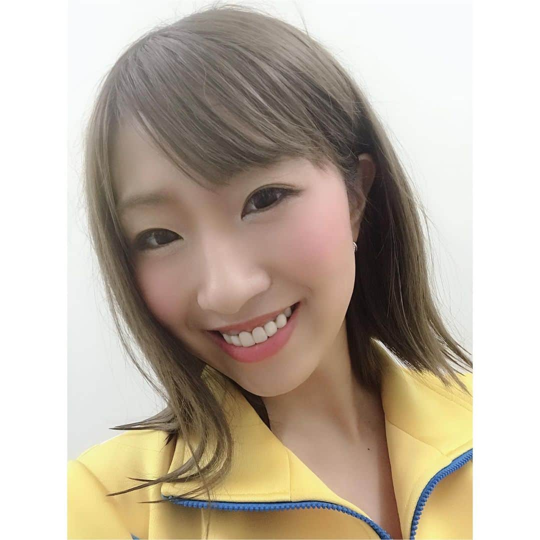 津田菜都美さんのインスタグラム写真 - (津田菜都美Instagram)「* 京王閣競輪マスコットガールOVALAngel👼🏻2019-20★ いよいよスタート！！新メンバーのお披露目やトークショーにCS放送ありがとうございました💛 天気も悪い中たくさんの方が来てくれて大感謝😍雨で髪ボサボサがーる笑☔差し入れもたくさんありがとーう♡ 今年も京王閣を盛り上げていきます🥳競輪の魅力がもっと広まりますよ～に🎋⁎⋆*﻿ #KEIRIN#京王閣#競輪#京王閣競輪場#OVALAngel#トークショー#CS放送#SPEEDチャンネル#マスコットガール#競輪女子」7月1日 21時52分 - tsuda_723_official