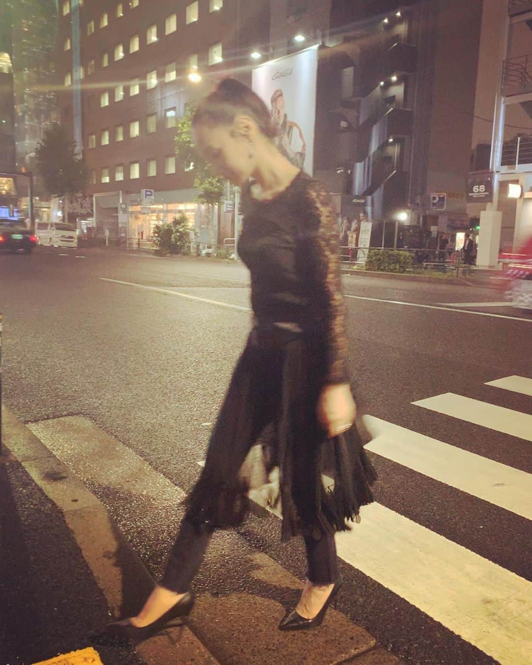 佐田真由美さんのインスタグラム写真 - (佐田真由美Instagram)「素敵な素敵な今日。 10年くらい前に買った @chloe  のスカート @enasoluna_sow  パールのピアスと合わせて🐚」7月1日 21時54分 - sadamayumi