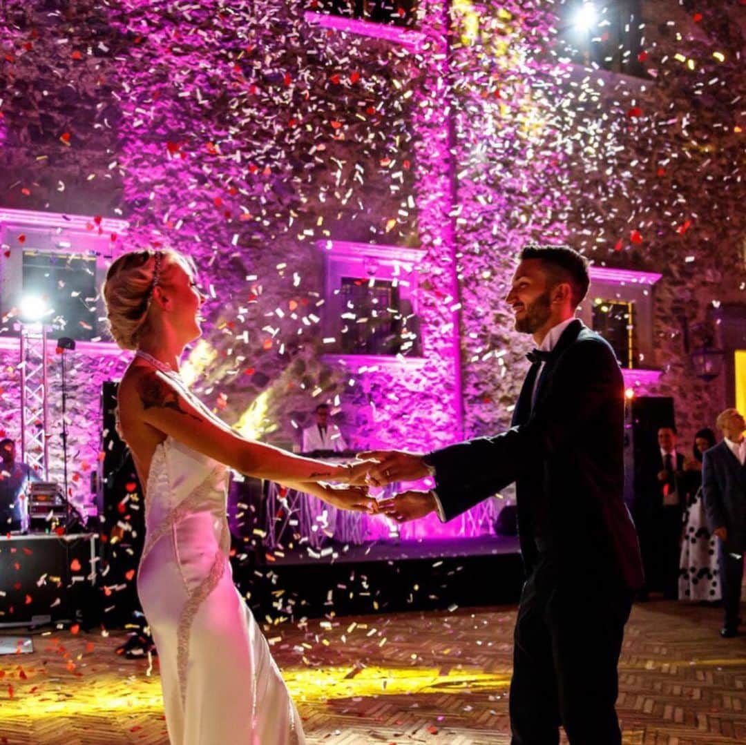 ダニロ・カタルディのインスタグラム：「Buon anniversario Cuore mio❤️ Due anni di noi. Ti amo❤️ @elilibe」