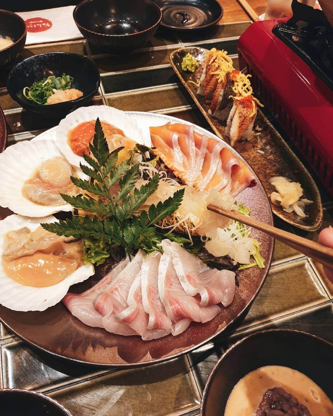 Erinaさんのインスタグラム写真 - (ErinaInstagram)「. . Enjoyed the Lobster and Wagyu Shabu shabu at @yebisubargrill 🥘🍲. . Have you tried theJapanese hot pot?? ☺️. . . #japanese #shabushabu」7月1日 16時59分 - eliseaki