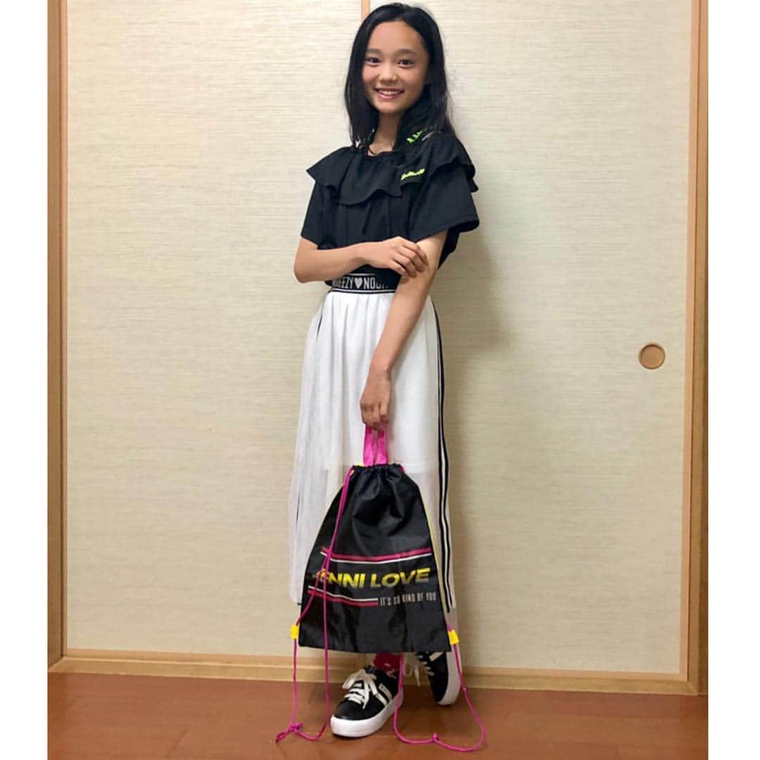 ニコ☆プチのインスタグラム：「😍プチモのふろくの使い方😍﻿ ﻿ ﻿ 第3弾はユヅキ🎶﻿ ﻿ ﻿ 🍊ユヅキ🍊﻿ 陸上部で使っているスパイクを入れてるよ！﻿ バッグが大きいからすごく使いやすい！﻿ ﻿ ﻿ ﻿ ﻿ #ニコプチ﻿ #ニコプチふろく﻿ #プチモのふろくの使い方﻿ #ジェニィラブ﻿ #ナップサック﻿ #川本結月」