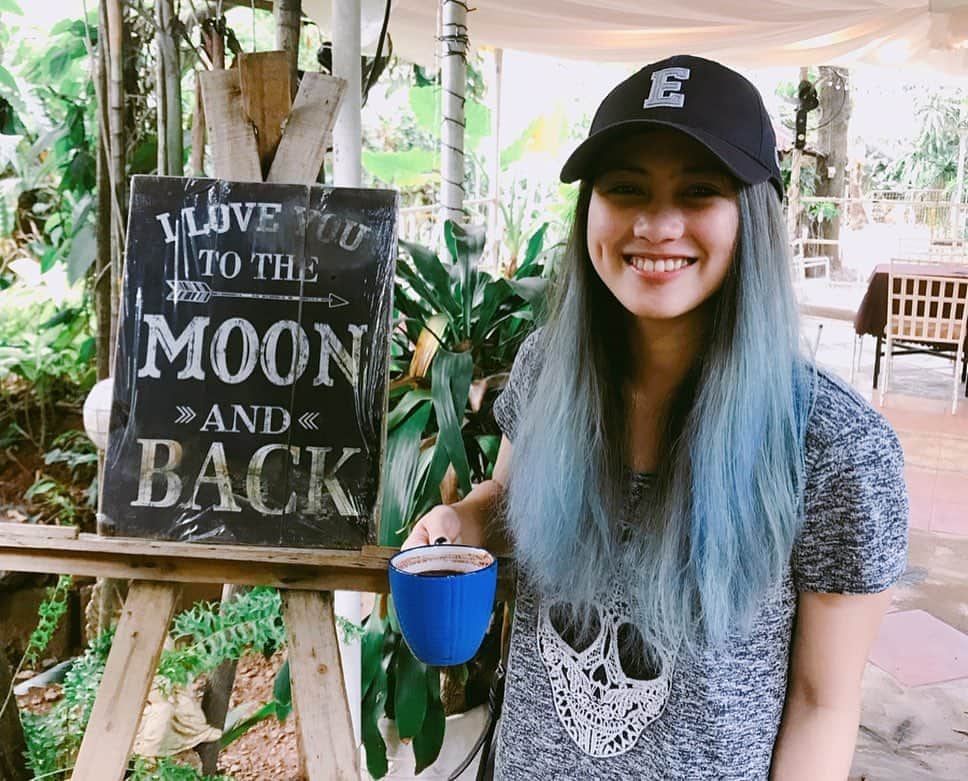 Alexa Ilacadさんのインスタグラム写真 - (Alexa IlacadInstagram)「To my portal to instant happiness, having you in my life always makes me hopeful and excited for the future because if I have someone as great as you by my side, I'm positive that I can conquer anything. 🤗 Happy birthday, my favorite. You are, quite literally, the best. You have me always & I celebrate you everyday. i love you! 💙 ➡️🌙🔙 #pinkskies」7月1日 17時35分 - alexailacad