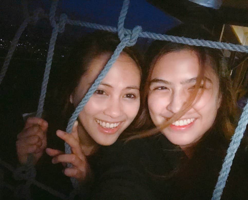 Alexa Ilacadさんのインスタグラム写真 - (Alexa IlacadInstagram)「To my portal to instant happiness, having you in my life always makes me hopeful and excited for the future because if I have someone as great as you by my side, I'm positive that I can conquer anything. 🤗 Happy birthday, my favorite. You are, quite literally, the best. You have me always & I celebrate you everyday. i love you! 💙 ➡️🌙🔙 #pinkskies」7月1日 17時35分 - alexailacad