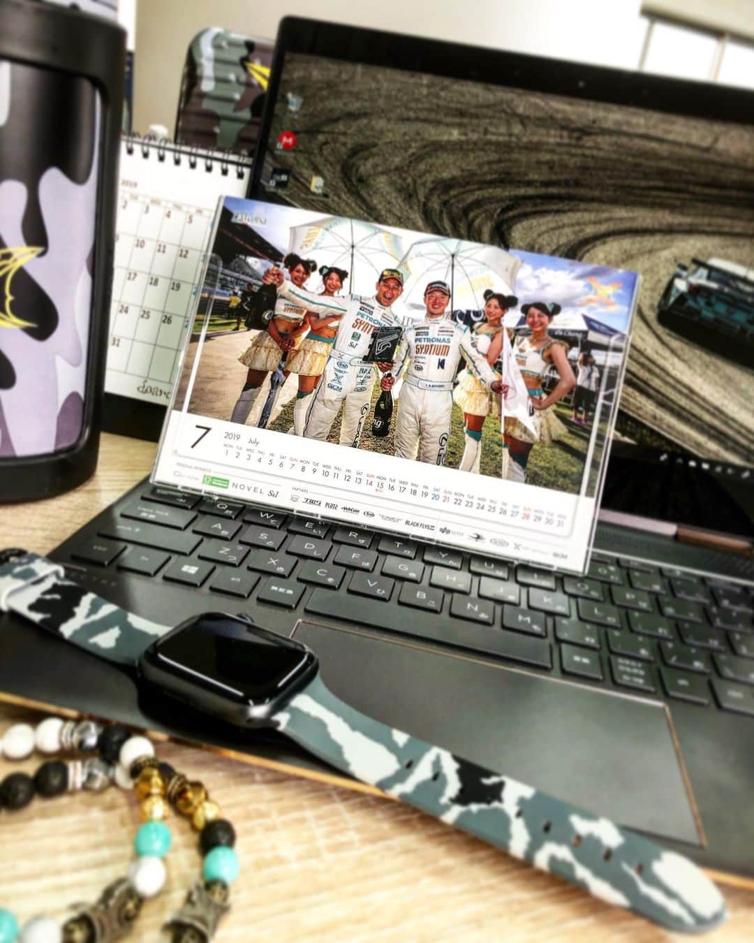 吉本大樹さんのインスタグラム写真 - (吉本大樹Instagram)「‪HYカレンダーの7月はこの写真か…  再現出来ず残念過ぎる😭‬ #July」7月1日 17時34分 - hiroyoshimoto