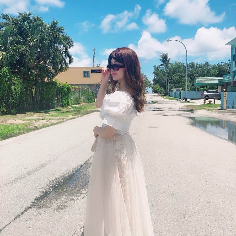 山田あかりさんのインスタグラム写真 - (山田あかりInstagram)「グアムの青い空すき👗❤️﻿ ﻿ #グアム #guam #海外旅行 #グアム旅行 #なつ #美白 #海外 #グアムこれ #タビジョ #旅 #旅好きな人と繋がりたい #오오티디 #今日のコーデ #poprea #ミーア #ロングスカート #トップス #きょコ #夏の空 #グアム好き #写真 #写真好きな人と繋がりたい #패션 #ファッション #MIIA #グアム🌴 #いいね返しは絶対 #guamtrip #instaguam #guam🌴」7月1日 17時37分 - akari030201