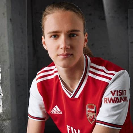 Arsenal Ladiesさんのインスタグラム写真 - (Arsenal LadiesInstagram)「This is Arsenal. This is adidas. This is home. ❤️」7月1日 17時44分 - arsenalwfc