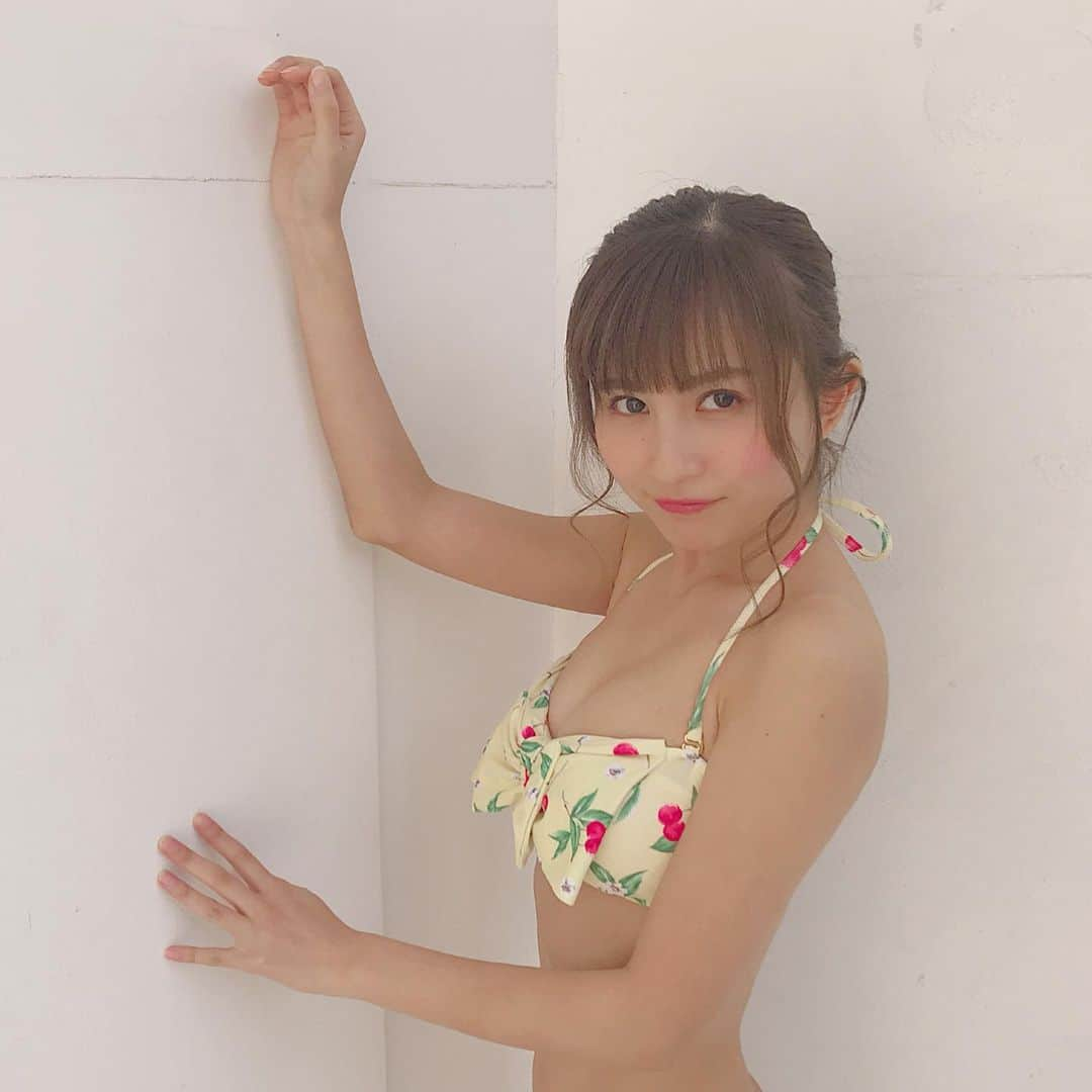 金澤有希さんのインスタグラム写真 - (金澤有希Instagram)「7月宜しくお願いします!! 夏が近づいてますねっ(*´-`) ・ ・ ・ #水着 #7月 #夏」7月1日 17時54分 - yuuki_kanazawa0501