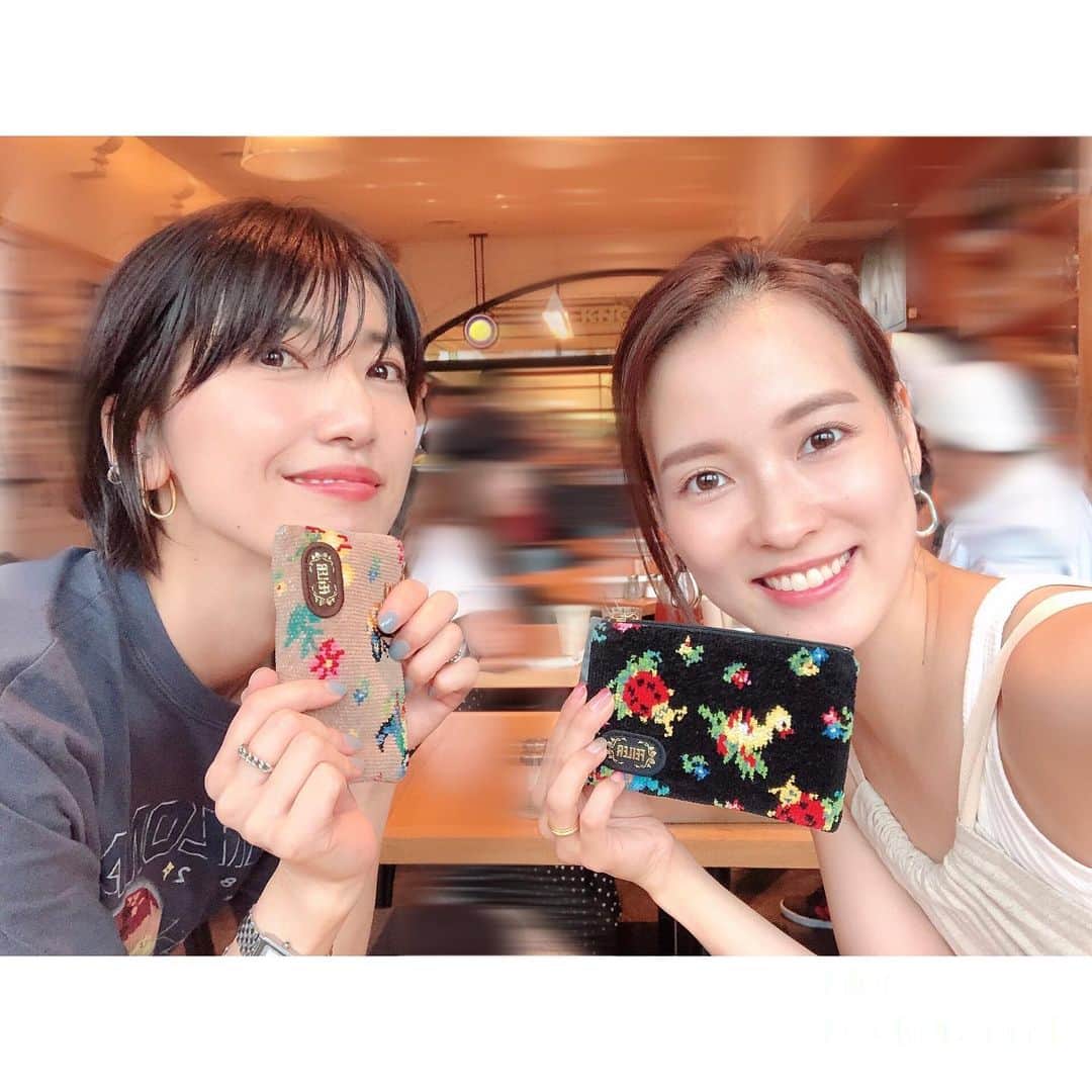 のインスタグラム：「取材前に大好きな美人エディターのゆきのさんとランチ🍴色ちの可愛いポーチいただいたよ、ひゃあ🐹💕今夜25:25からはフジテレビ「魔女に言われたい夜」ゲスト出演してるので、ぜひぜひご覧ください。 ・ #家電 #家電好き #家電女優 #奈津子 #魔女に言われたい夜 #魔女夜 #川島明 さん #伊藤ゆみ さん #高橋ユウ さん」