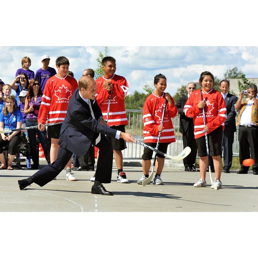 ウィリアム（ケンブリッジ公）さんのインスタグラム写真 - (ウィリアム（ケンブリッジ公）Instagram)「🇨🇦 Happy Canada Day! // Bonne Fête du Canada!  #CanadaDay #Canada」7月1日 18時00分 - princeandprincessofwales