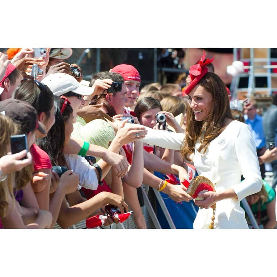 ウィリアム（ケンブリッジ公）さんのインスタグラム写真 - (ウィリアム（ケンブリッジ公）Instagram)「🇨🇦 Happy Canada Day! // Bonne Fête du Canada!  #CanadaDay #Canada」7月1日 18時00分 - princeandprincessofwales