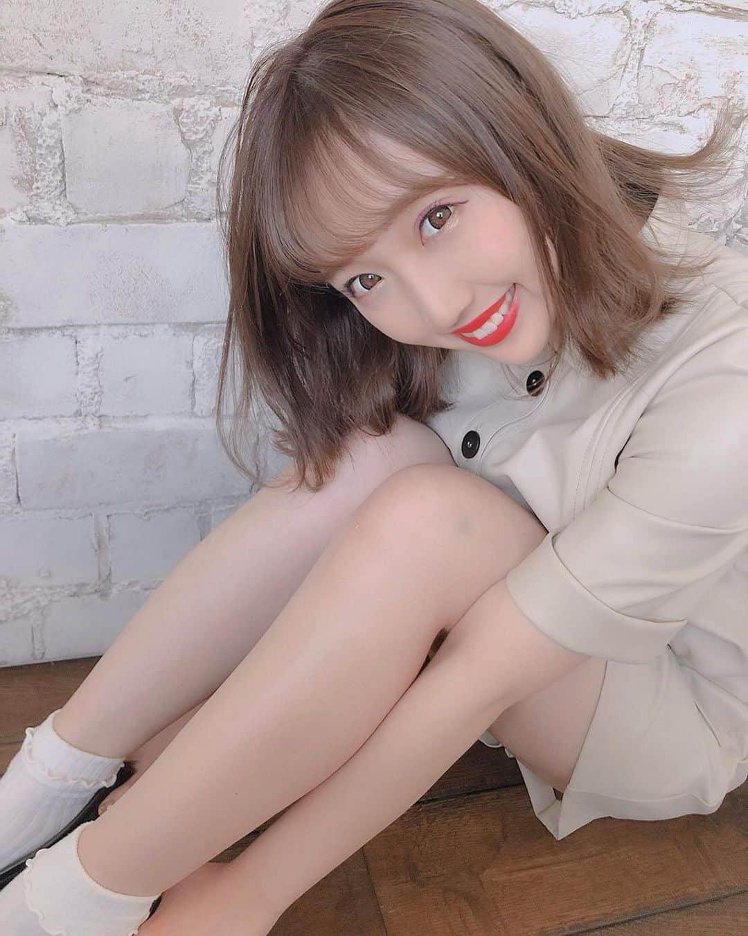 星野麻里愛さんのインスタグラム写真 - (星野麻里愛Instagram)「7月もみんななかよくしてね。 もうひとつサロンモデルの写真。  #サロンモデル #リュドール  #リュドール名古屋  #モデル #サロン #美容院 #外はね #外ハネ  #ミディアムヘア #ショート #zara #nagoya #osu」7月1日 18時25分 - maria.pink28