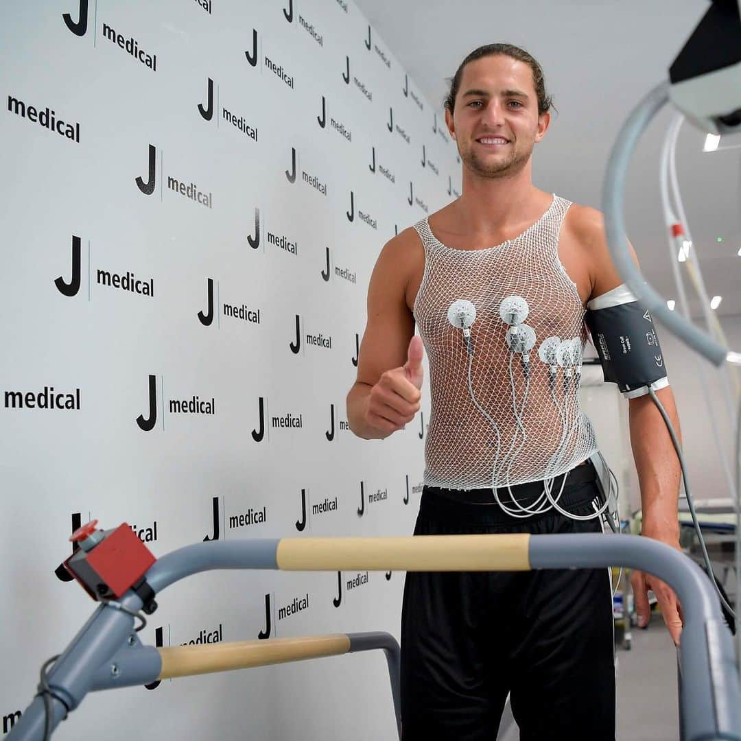 ユヴェントスFCさんのインスタグラム写真 - (ユヴェントスFCInstagram)「🏃‍♂️ Juventus Medical in progress... @adrienrabiot_25!」7月1日 18時27分 - juventus