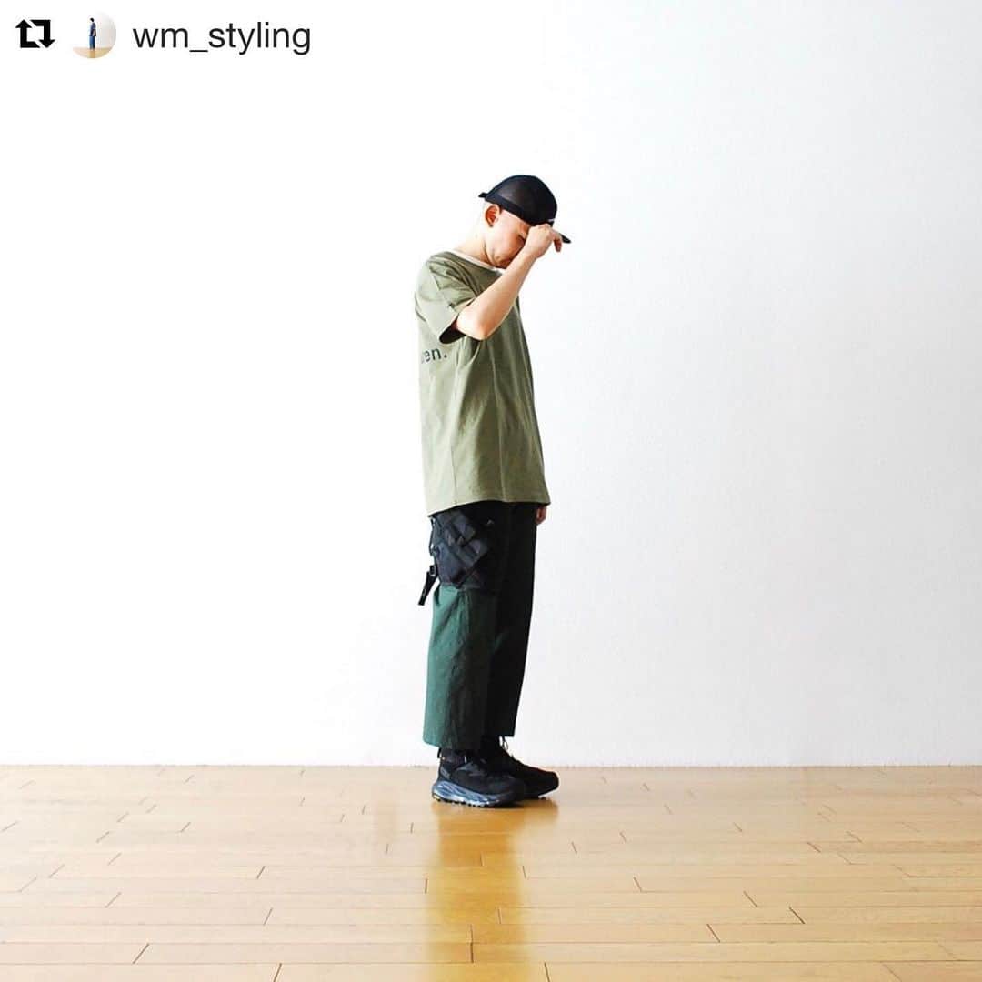 wonder_mountain_irieさんのインスタグラム写真 - (wonder_mountain_irieInstagram)「#Repost @wm_styling with @get_repost ・・・ ［#19SS_WM_styling.］ _ styling.(height 175cm weight 59kg) cap→ #nanamica ￥7,344- tee→ #itten. ￥6,264- pants→ #itten. ￥21,600- shoes→ #HOKAONEONE ￥37,800- mobile strap→ #EPM ￥7,344- legbag→ #MOUTRECONTAILOR ￥41,040- _ 〈online store / @digital_mountain〉 → http://www.digital-mountain.net _ 【オンラインストア#DigitalMountain へのご注文】 *24時間受付 *15時までのご注文で即日発送 *1万円以上ご購入で送料無料 tel：084-973-8204 _ We can send your order overseas. Accepted payment method is by PayPal or credit card only. (AMEX is not accepted)  Ordering procedure details can be found here. >>http://www.digital-mountain.net/html/page56.html _ 本店：@Wonder_Mountain_irie 系列店：@hacbywondermountain (#japan #hiroshima #日本 #広島 #福山) _」7月1日 18時30分 - wonder_mountain_