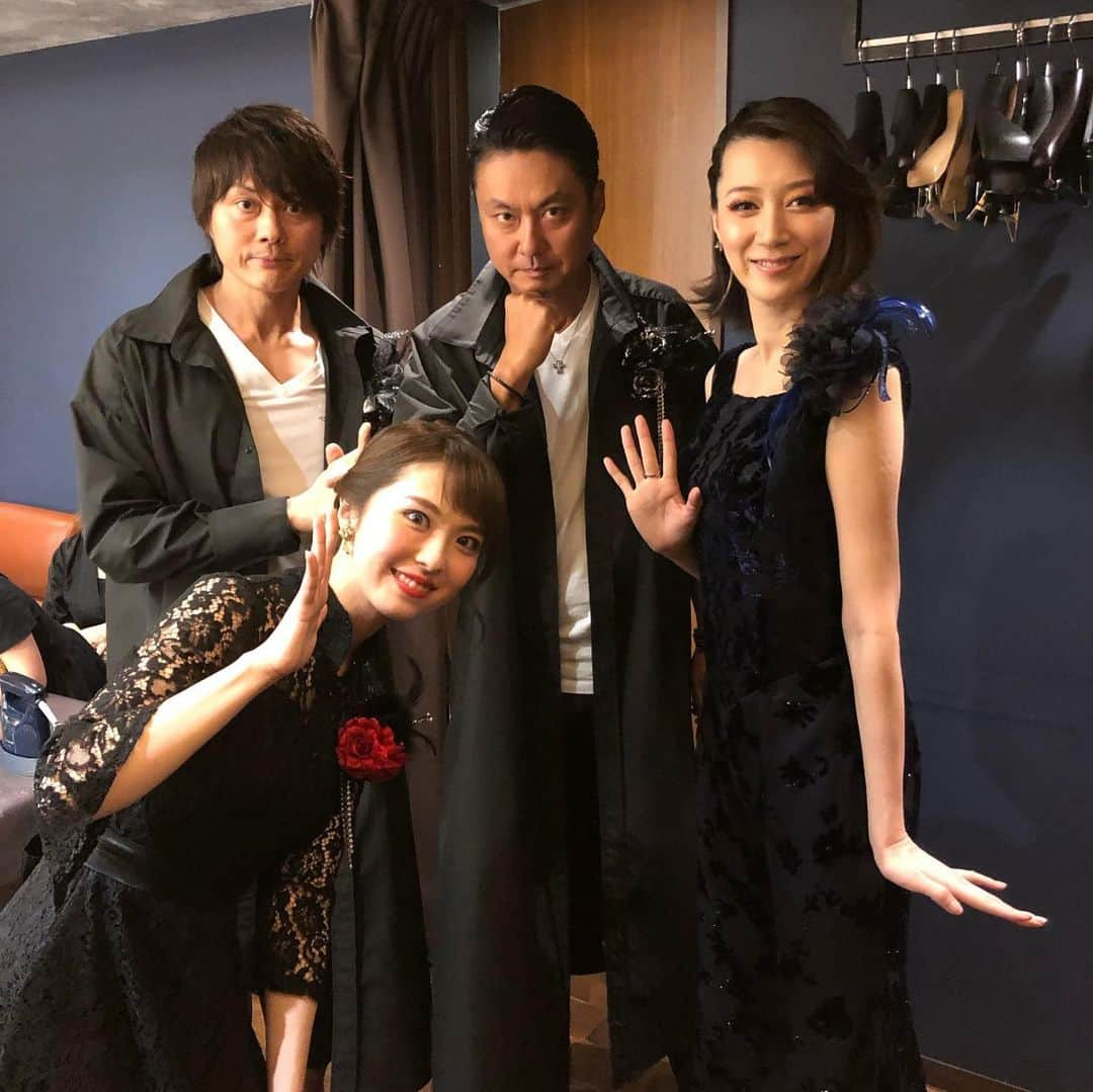 凰稀かなめさんのインスタグラム写真 - (凰稀かなめInstagram)「blue note東京 kaname beans終わりました！ 1st 2st満員御礼で皆さんの笑顔で力頂きました！ 来年も又blue noteで開催出来るように！ #楽しかった？ #盛り上がれた？ #サックス🎷 #咲花りほ #ハーレム #光 さん #集さん… #ふざけすぎ… #バンドの皆さん ありがとうございました😊 #Phoenixtears #香りと役作り #お芝居大好き#kaname #かなめのカタチ #かなカタ #Phoenixtears #kanamebeans  #カナメビーンス #ブルーノート #凰稀かなめ #毎日前進 #孤独だっていいじゃない」7月1日 18時36分 - kanameouki_official