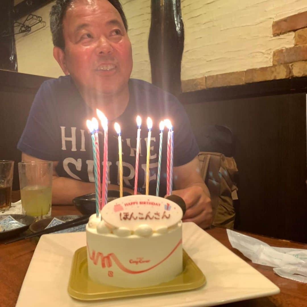 ほんこんさんのインスタグラム写真 - (ほんこんInstagram)「ほんこん班 誕生日を祝って頂きました🎂 #ほんこん班コメディ  #誕生日会 #ケーキ #後輩芸人 #芸人 #ほんこんの花屋さんbloom  #海蔵kaizou  #ほんこん」7月1日 19時02分 - hongkong2015_4_9