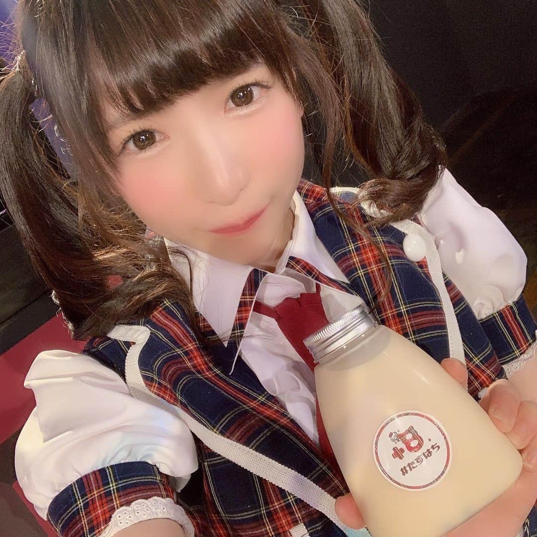 もえのあずきさんのインスタグラム写真 - (もえのあずきInstagram)「東京電波女子さん収録のときのガトーショコラとたぴおか😋  #東京電波女子#ガトーショコラ#kenscafetokyo #たすはち#アソビル#収録」7月1日 18時56分 - moeazukitty