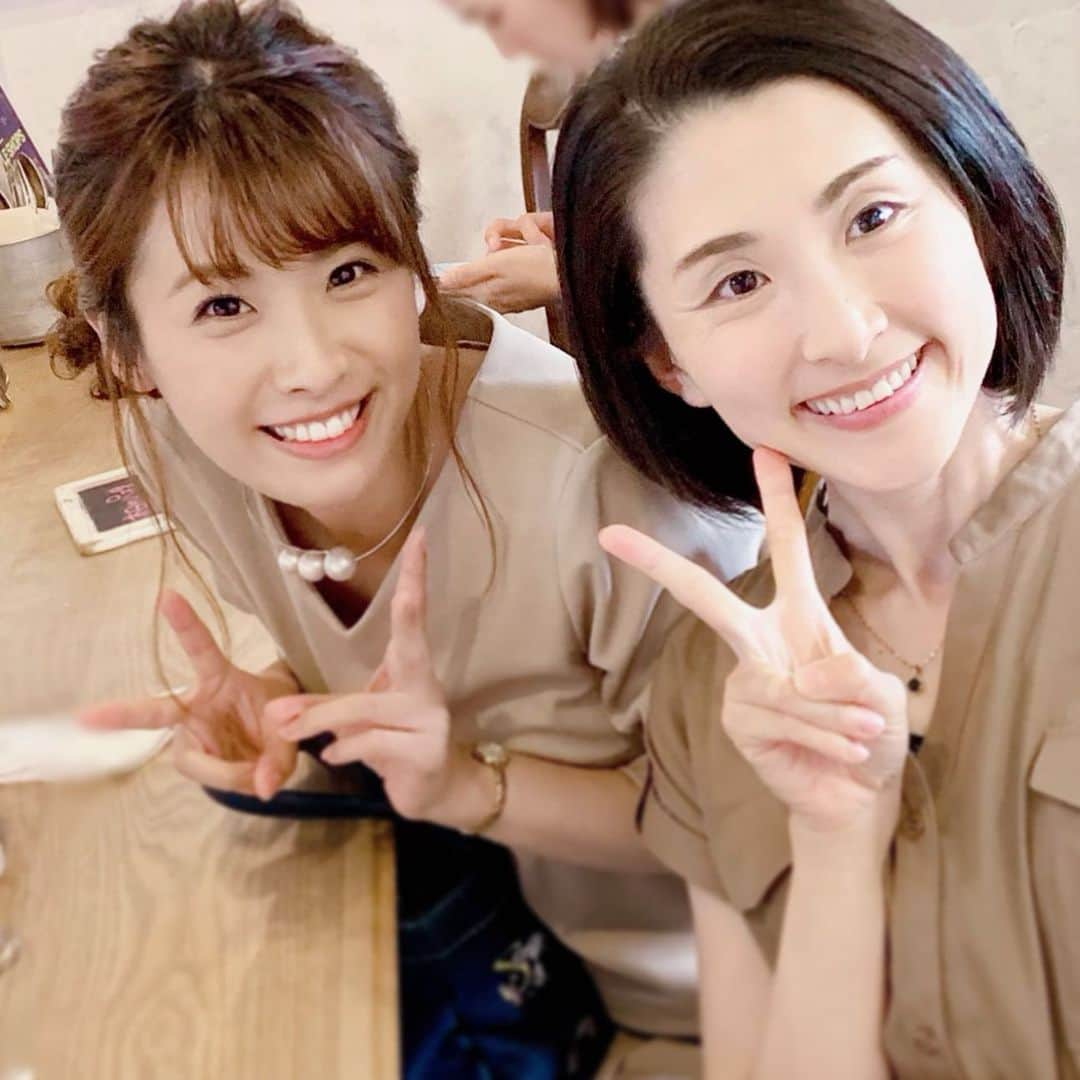 岡野綾夏さんのインスタグラム写真 - (岡野綾夏Instagram)「お姉さまと…ランチ❤️ ちょっと遅ばせの#お誕生日会 🎂 . 同じ誕生日なのよん💗 #5月31日生まれ #岡野あやか #岡野綾夏 #司会の先輩 #お姉さま！ #このビルの名前に縁を感じます笑 #古川ビル #ヒラコンシェ」7月1日 19時00分 - ayaka.o531