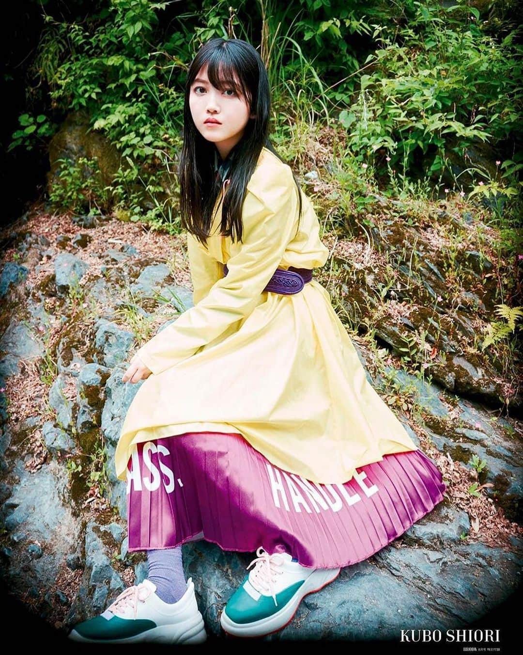 のインスタグラム：「My styling work for 久保史緒里(乃木坂46)  #brody #magazine #idol #styling #fashion #fashionportrait #portrait #portraitphotography #乃木坂46 #久保史緒里 #作夢ウェア」