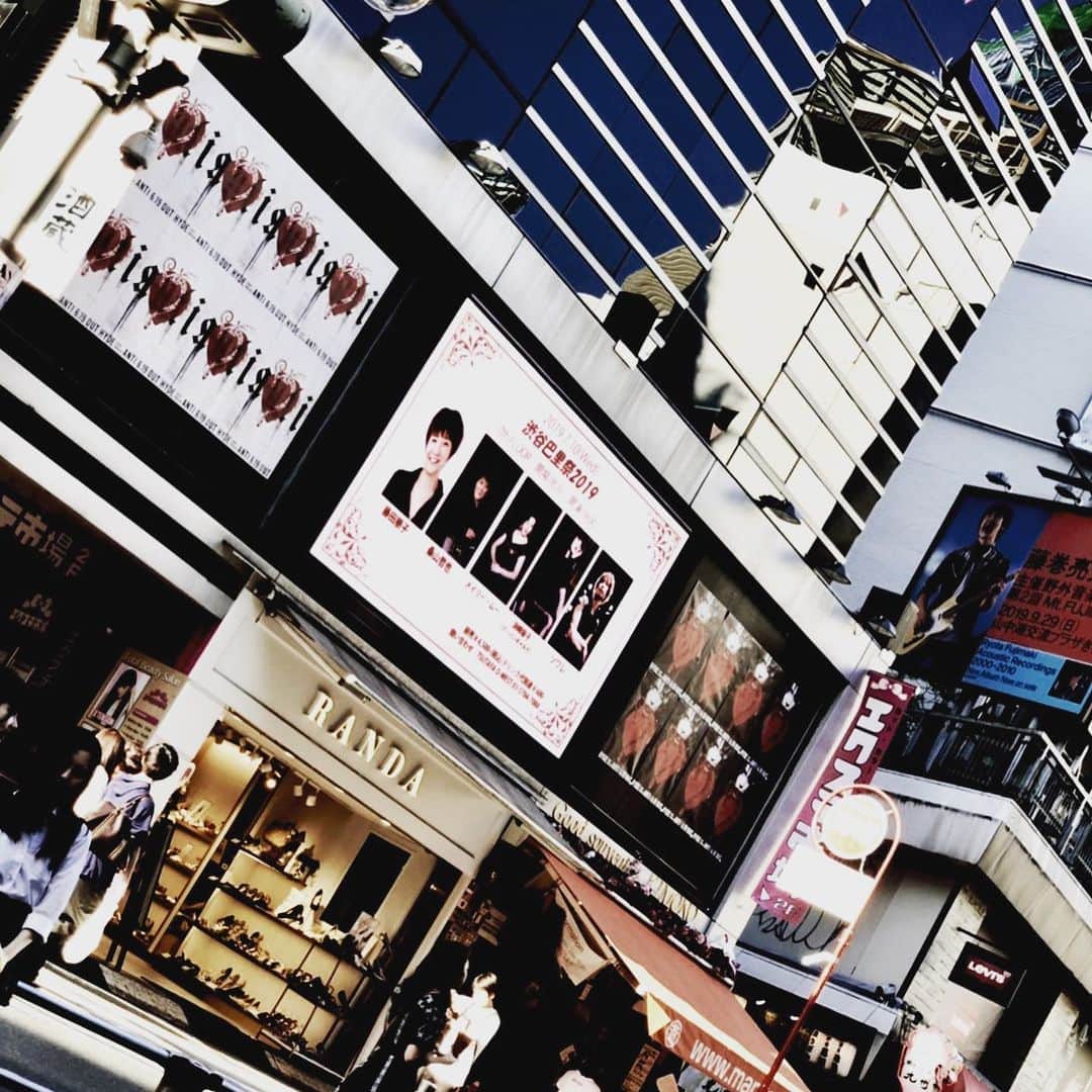 Hydeさんのインスタグラム写真 - (HydeInstagram)「#HydeTakingOverTokyo #ANTI #NeoTokyo #Tokyo #Shibuya」7月1日 19時48分 - hydeofficial
