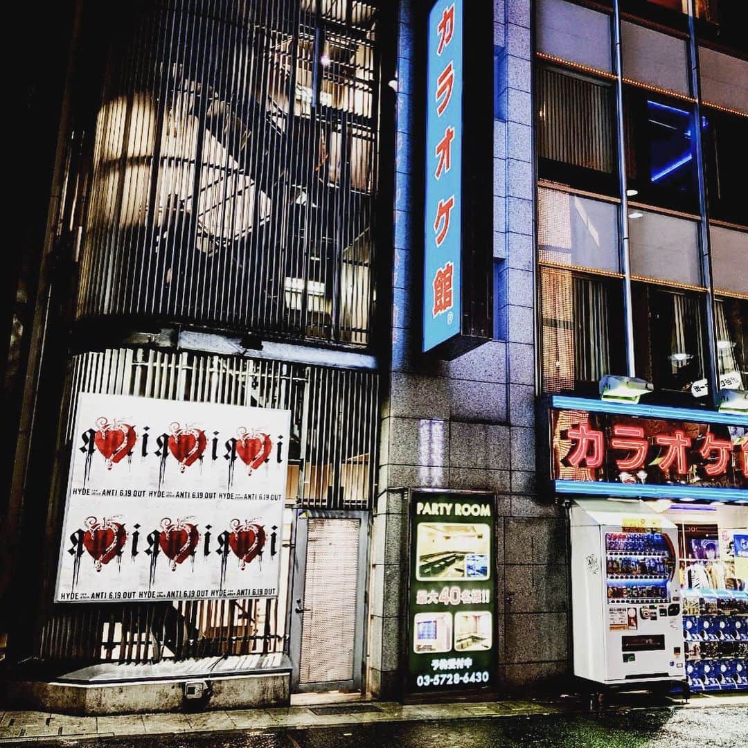 Hydeさんのインスタグラム写真 - (HydeInstagram)「#HydeTakingOverTokyo #ANTI #NeoTokyo #Tokyo #Shibuya」7月1日 19時48分 - hydeofficial