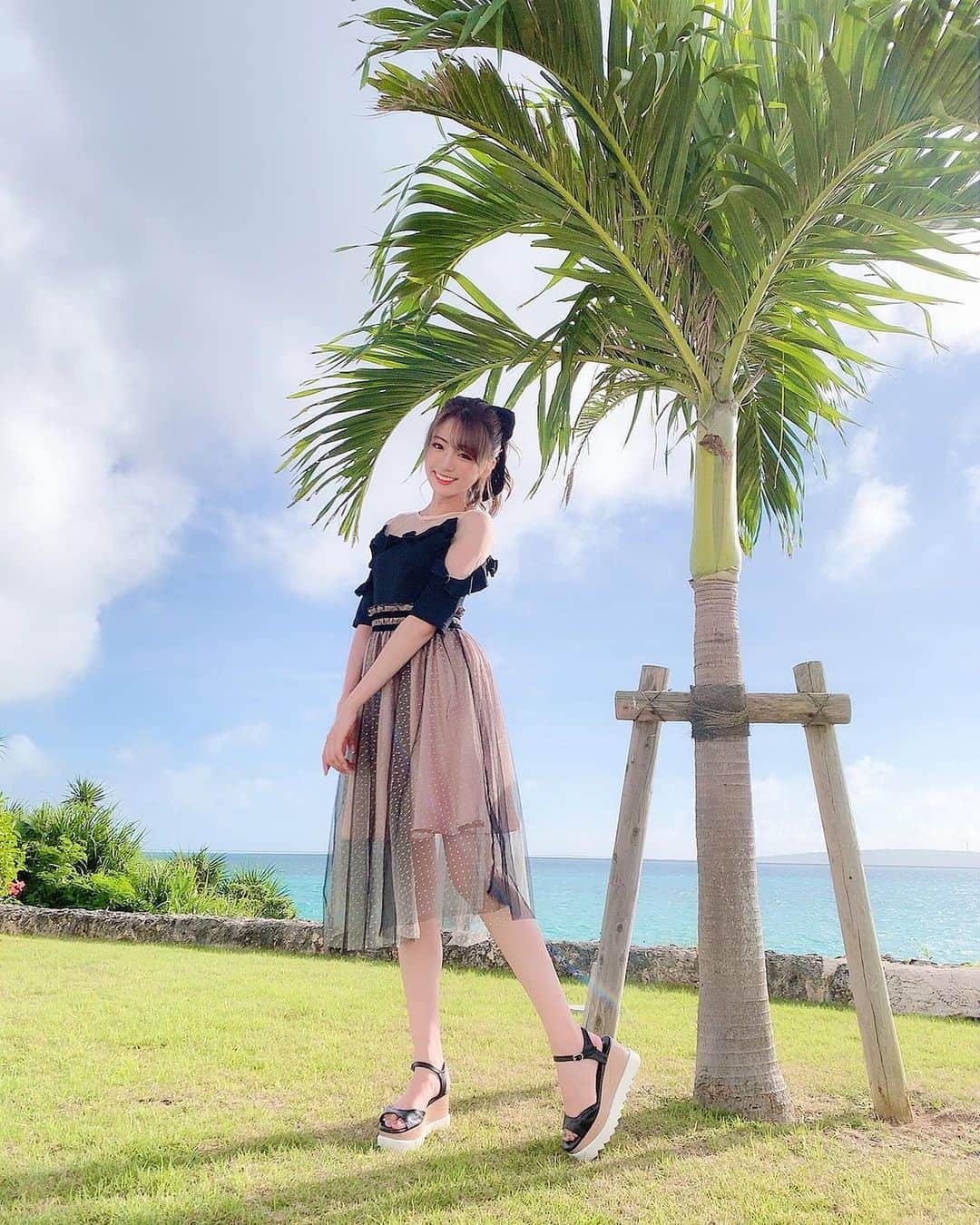 志田友美（ゆうみん）のインスタグラム：「宮古島に二泊三日で行ってきました⛱ 天気絶好調で夏の始まり❤️ 私の趣味がきたぁーーーー🤤🔥🔥笑。 #miyakojima #okinawa  #summer2019 #summerfashion #summervacation #ootd #japanesegirl #instafashion #instalove #志田友美」