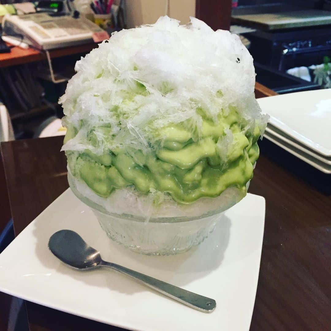 上重聡さんのインスタグラム写真 - (上重聡Instagram)「今日から7月。かき氷の季節ですね🍧 ロケでたくさん食べました！ 最近のかき氷の進化がすごいです！！ #かき氷」7月1日 19時58分 - satoshi18kamishige