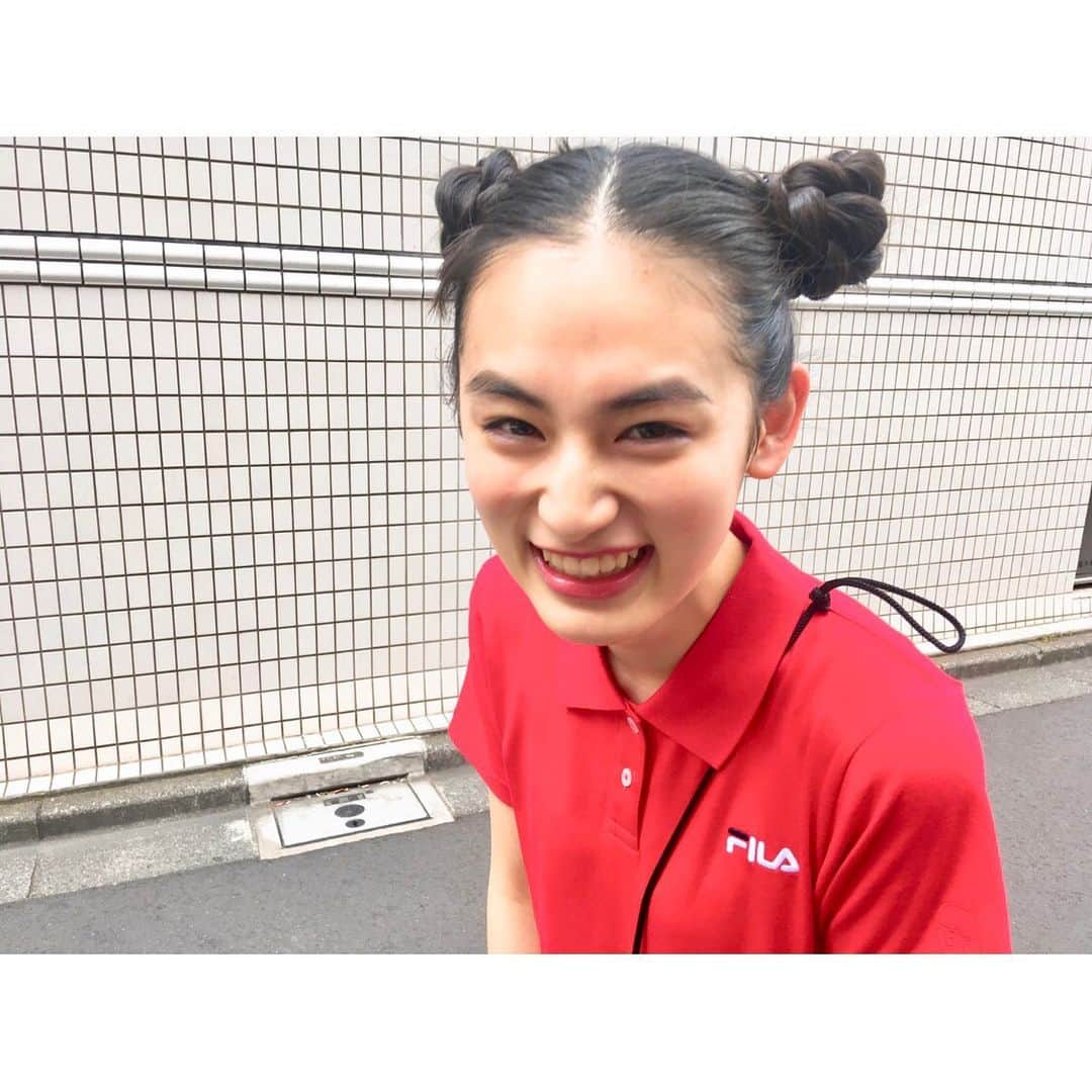 八木莉可子さんのインスタグラム写真 - (八木莉可子Instagram)「Seventeen8月号、発売です！ 今月号では、 STモデルデータFILEという企画で クローズアップして頂いています😳 （うれしい）  2、3枚目の写真は 私服企画のオフショットやで笑  みなさん、ぜひチェックしてね。  #stニュース」7月1日 20時02分 - yagirikaco_official