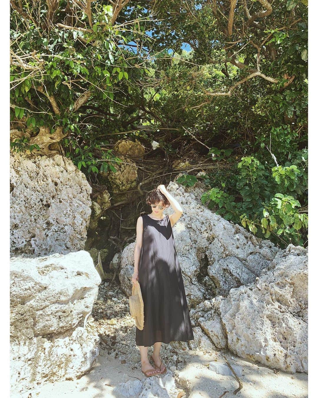 23区さんのインスタグラム写真 - (23区Instagram)「#23KU_DAYS 🚶‍♂️in OKINAWA🌴﻿ ﻿ 23区のワードローブで出かける沖縄旅行✈︎﻿ BLACK DRESSでクールに。﻿ 大自然の中では、ビーチサンダルを合わせて余裕のある着こなしがおすすめ。﻿ ﻿ ﻿ ﻿ -------------------------------------------------﻿﻿﻿ ﻿﻿﻿HAT: @ibeliv_official ZZBOKM0482 ¥13,000+tax﻿ ﻿ SHOES : @tkees SEBYKM9846 ¥10,000+tax﻿﻿﻿ -------------------------------------------------﻿﻿﻿ ﻿ #23区 #23區 ﻿ ﻿﻿﻿﻿#OKINAWA #沖縄 #浦添 #浦添PARCO #PARCO ﻿ #沖縄旅行 #旅 #旅行 #旅スタグラム #女子旅 #タビジョ #南城市 #新原ビーチ #みーばるビーチ #旅行コーデ #ブラックワンピ #リゾートワンピ #リゾートコーデ #海コーデ #コーデ #Travel #instatravel ﻿#fashion #code #coordinate」7月1日 20時13分 - 23ku_official