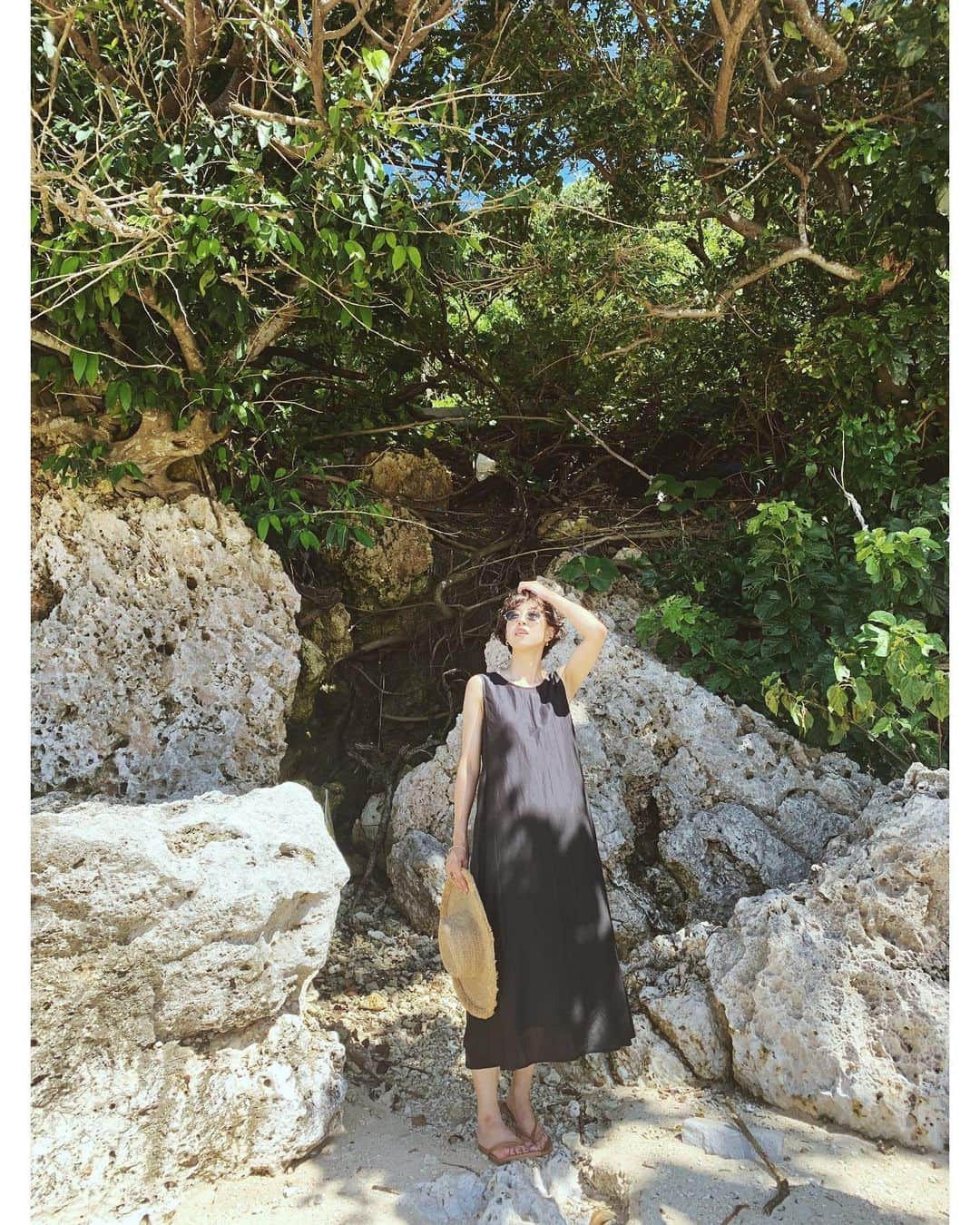 23区さんのインスタグラム写真 - (23区Instagram)「#23KU_DAYS 🚶‍♂️in OKINAWA🌴﻿ ﻿ 23区のワードローブで出かける沖縄旅行✈︎﻿ BLACK DRESSでクールに。﻿ 大自然の中では、ビーチサンダルを合わせて余裕のある着こなしがおすすめ。﻿ ﻿ ﻿ ﻿ -------------------------------------------------﻿﻿﻿ ﻿﻿﻿HAT: @ibeliv_official ZZBOKM0482 ¥13,000+tax﻿ ﻿ SHOES : @tkees SEBYKM9846 ¥10,000+tax﻿﻿﻿ -------------------------------------------------﻿﻿﻿ ﻿ #23区 #23區 ﻿ ﻿﻿﻿﻿#OKINAWA #沖縄 #浦添 #浦添PARCO #PARCO ﻿ #沖縄旅行 #旅 #旅行 #旅スタグラム #女子旅 #タビジョ #南城市 #新原ビーチ #みーばるビーチ #旅行コーデ #ブラックワンピ #リゾートワンピ #リゾートコーデ #海コーデ #コーデ #Travel #instatravel ﻿#fashion #code #coordinate」7月1日 20時13分 - 23ku_official