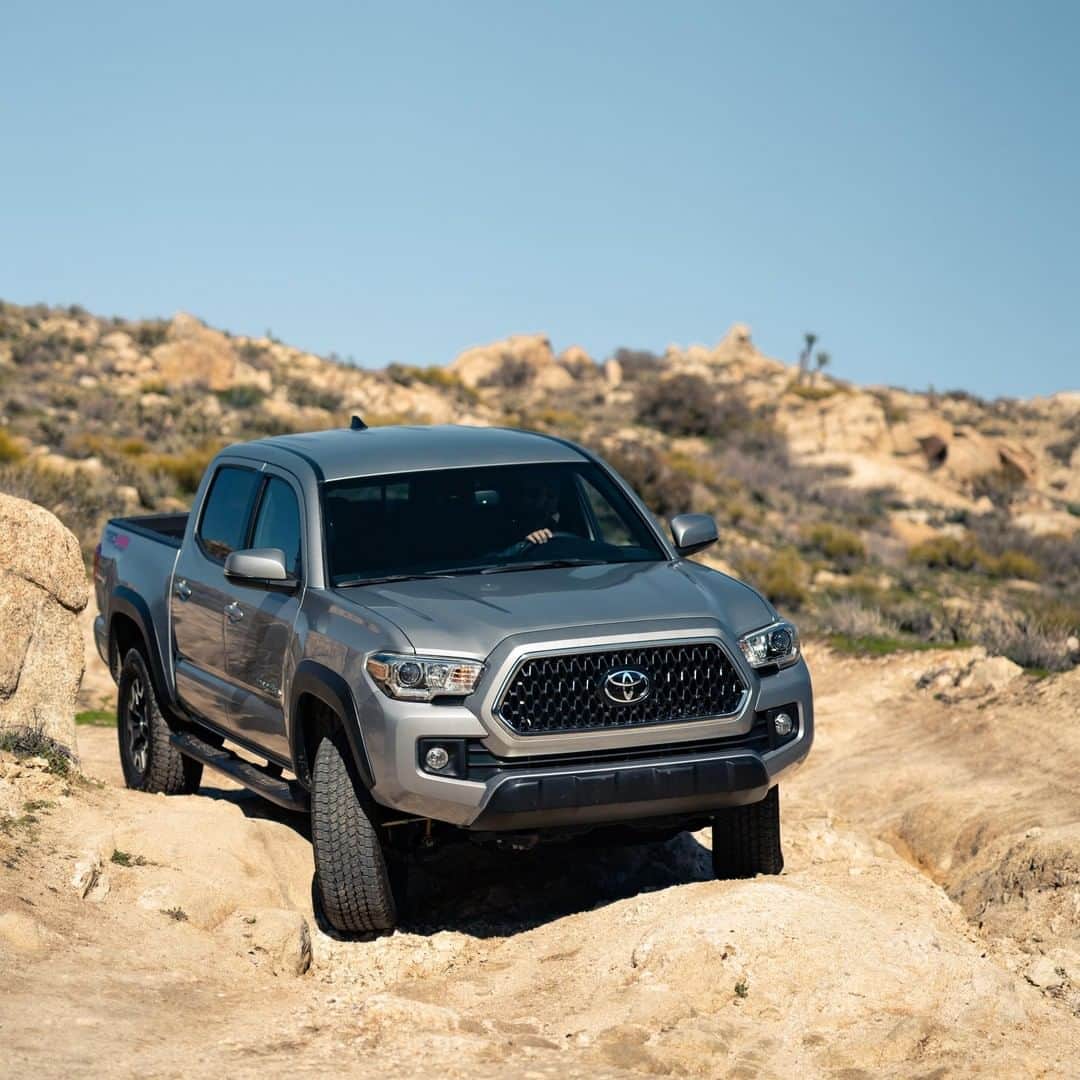 toyotausaさんのインスタグラム写真 - (toyotausaInstagram)「No one said the road less traveled can't be fun. #Tacoma #LetsGoPlaces」7月2日 6時33分 - toyotausa