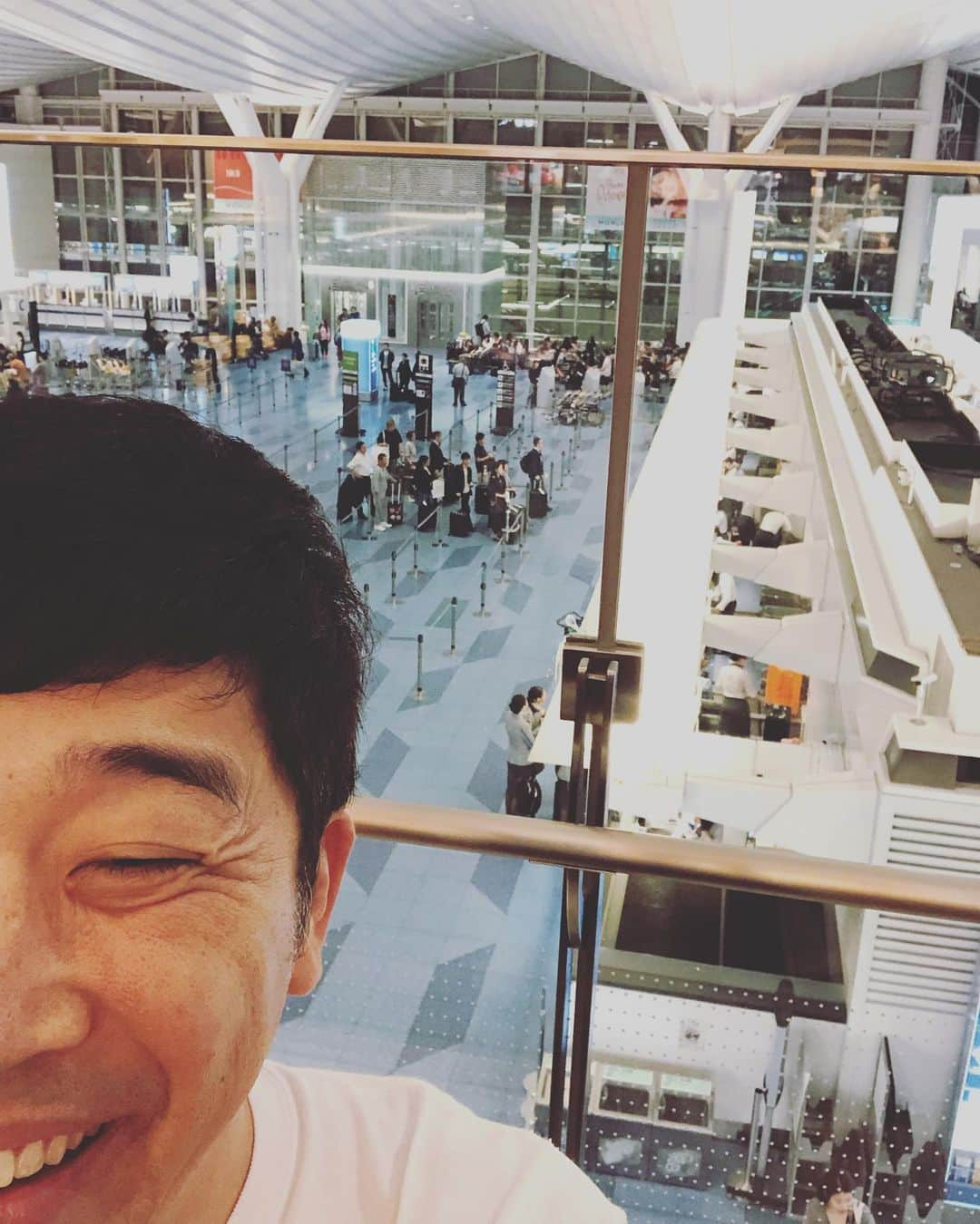 あべこうじさんのインスタグラム写真 - (あべこうじInstagram)「ㅤㅤㅤㅤㅤㅤㅤㅤㅤㅤㅤㅤㅤ 1人旅 ㅤㅤㅤㅤㅤㅤㅤㅤㅤㅤㅤㅤㅤ 韓国へ ㅤㅤㅤㅤㅤㅤㅤㅤㅤㅤㅤㅤㅤ 弾丸 ㅤㅤㅤㅤㅤㅤㅤㅤㅤㅤㅤㅤㅤ 明日の夜帰宅www ㅤㅤㅤㅤㅤㅤㅤㅤㅤㅤㅤㅤㅤ #あべこうじ #ハッピィ #弾丸 #韓国 #感謝 #わくわく #不安無し」7月1日 22時17分 - abe_happy